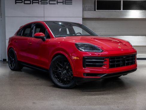 Certified 2024 Porsche Cayenne S AWD/4WD image 10