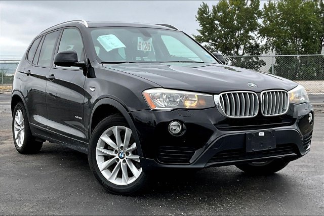 Used 2017 BMW X3 xDrive28i AWD/4WD image 2