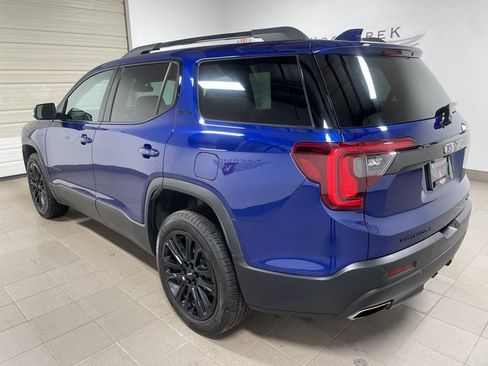 Used 2023 GMC Acadia SLE w/ Driver Convenience Package image 4