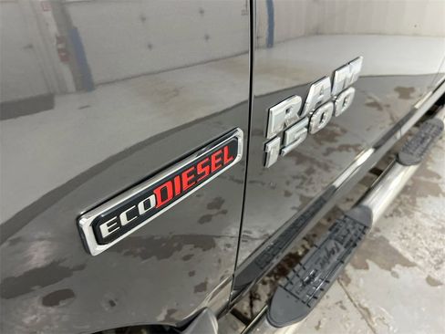 Used 2016 RAM 1500 Classic SLT w/ SLT Plus D￩cor Group image 26