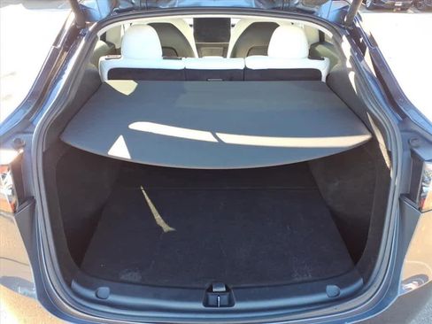 Used 2023 Tesla Model Y Long Range image 6