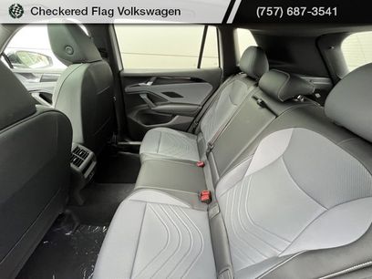 New 2025 Volkswagen Tiguan SE R-Line