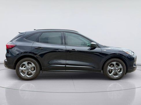 Used 2023 Ford Escape ST-Line w/ Tech Pack #1 FWD image 2