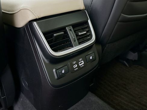 Used 2023 Subaru Outback Limited XT AWD/4WD image 28