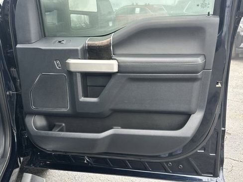Used 2022 Ford F250 Lariat w/ Lariat Ultimate Package AWD/4WD image 17
