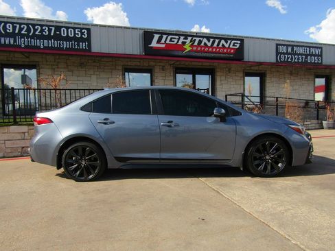 Used 2024 Toyota Corolla SE FWD image 5