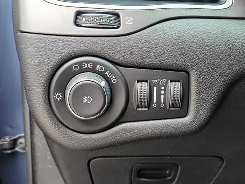 Used 2021 Jeep Cherokee Latitude Lux w/ Sun & Sound Group FWD image 30