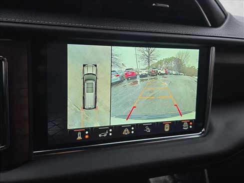 Used 2023 GMC Yukon XL Denali Ultimate image 12