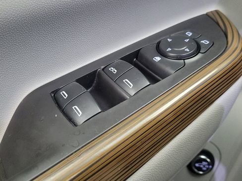 Used 2019 GMC Acadia SLE AWD/4WD image 27