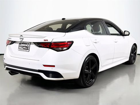 Used 2024 Nissan Sentra SR w/ SR Premium Package image 4