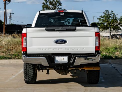 Used 2018 Ford F250 XLT AWD/4WD image 8