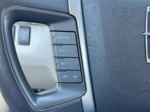 Used 2010 Lincoln MKS 4dr Sdn 3.7L FWD image 20