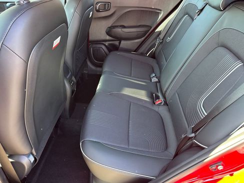 New 2025 Hyundai Venue Limited image 19