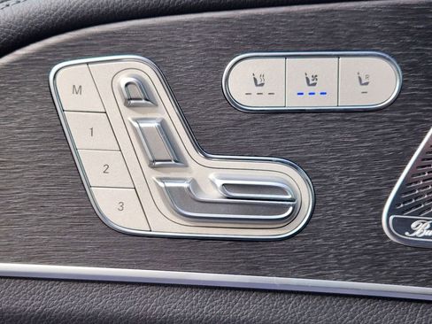 Used 2025 Mercedes-Benz GLS 450 4MATIC image 8