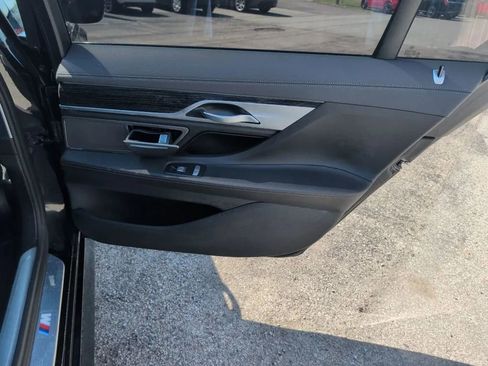 Used 2019 BMW 740i w/ M Sport Package RWD image 20