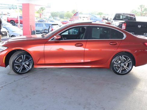 Used 2021 BMW 330i Sedan w/ Convenience Package RWD image 8