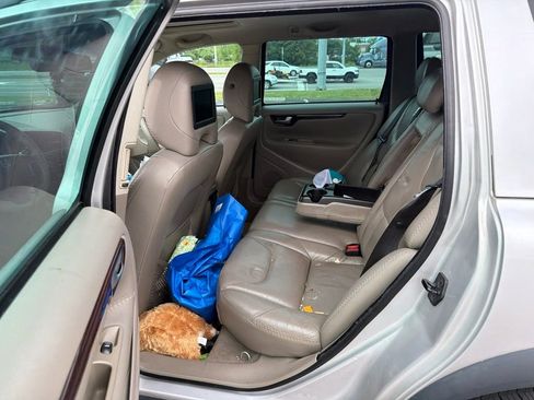 Used 2007 Volvo XC70 AWD/4WD image 7