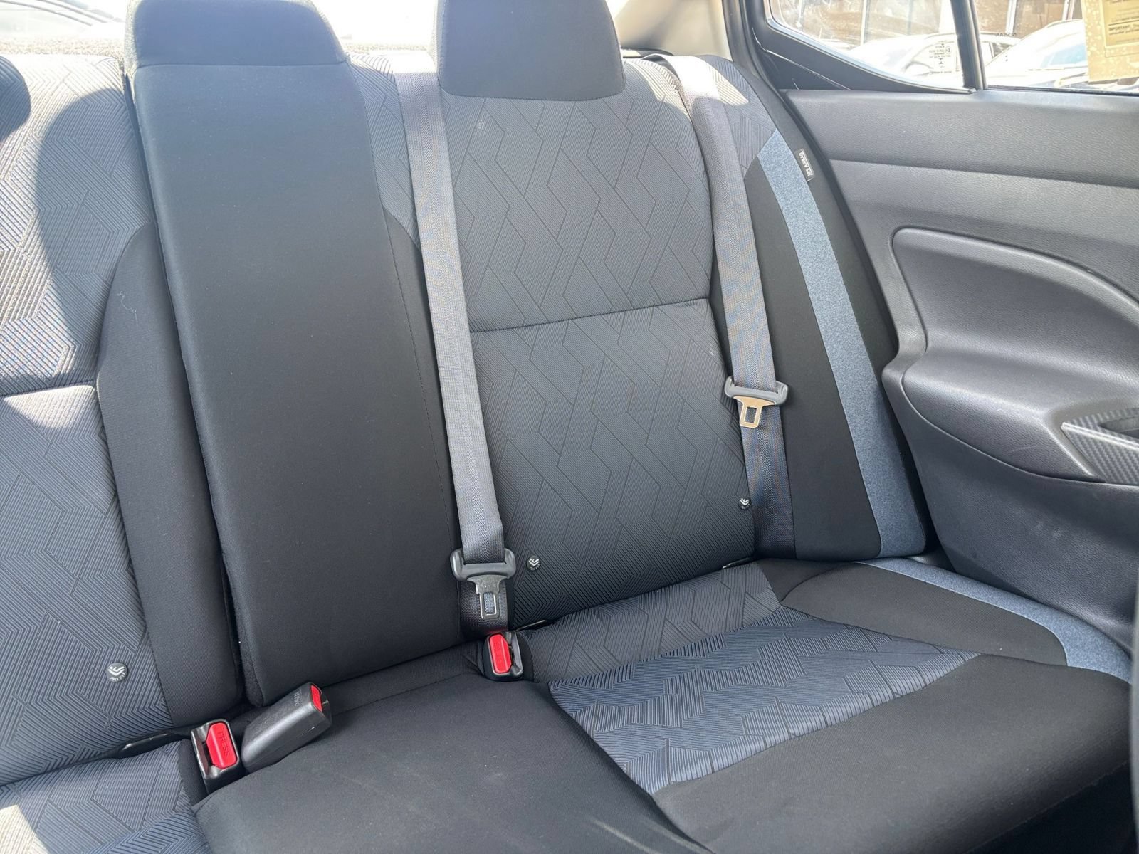 Used 2025 Nissan Versa SV FWD image 34
