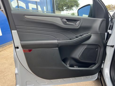 New 2026 Ford Escape Active image 12