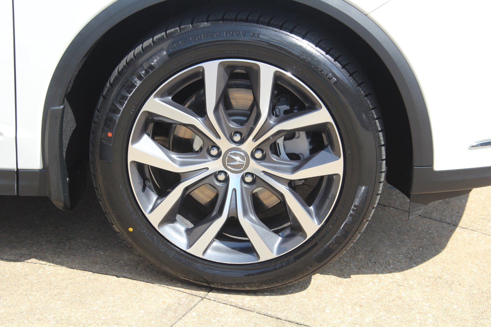 Used 2022 Acura MDX w/ Technology Package FWD image 3