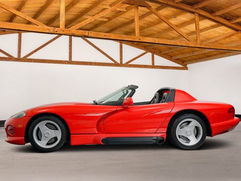 Used 1993 Dodge Viper RT/10 RWD image 2