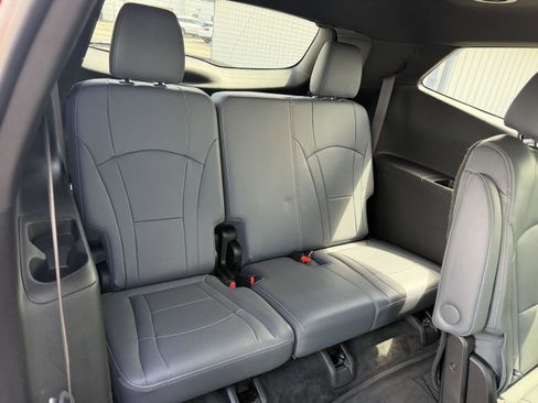 Used 2023 Buick Enclave Essence w/ Experience Buick Package AWD/4WD image 27