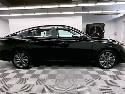 New 2026 Nissan Sentra SL FWD image 18