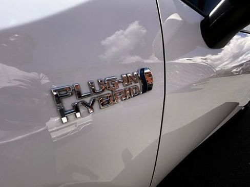 Used 2021 Toyota RAV4 SE w/ Weather & Moonroof Package AWD/4WD image 10