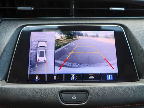 Used 2023 Cadillac XT4 Sport FWD image 39