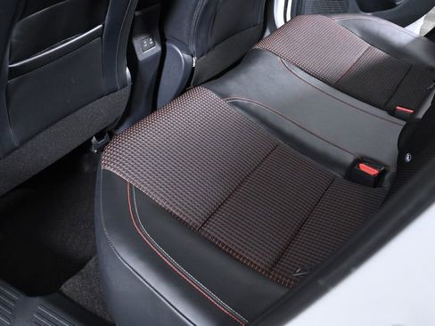 Certified 2025 Nissan Kicks SR image 29