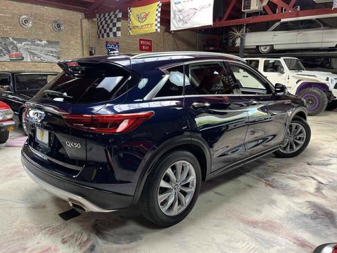 Used 2021 INFINITI QX50 Luxe FWD image 2