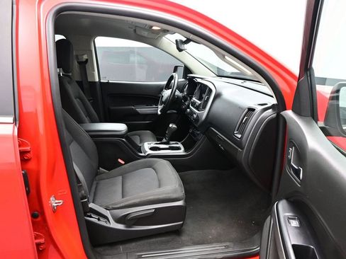 Used 2020 Chevrolet Colorado LT image 10