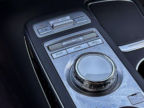 Used 2022 Genesis GV70 3.5T Sport w/ Sport Prestige Package image 26