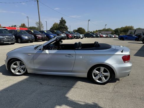 Used 2011 BMW 135i Convertible image 11