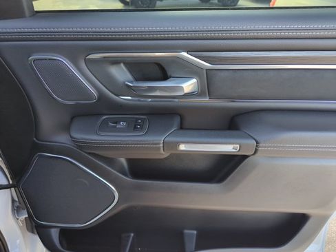 Used 2024 RAM 1500 Laramie AWD/4WD image 30