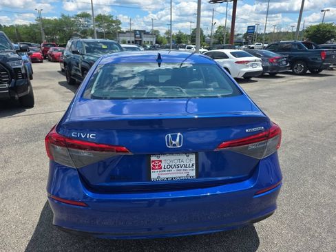 Used 2022 Honda Civic Touring image 6