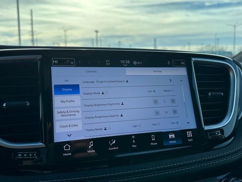 New 2026 Chrysler Pacifica Limited w/ S Appearance Package image 33