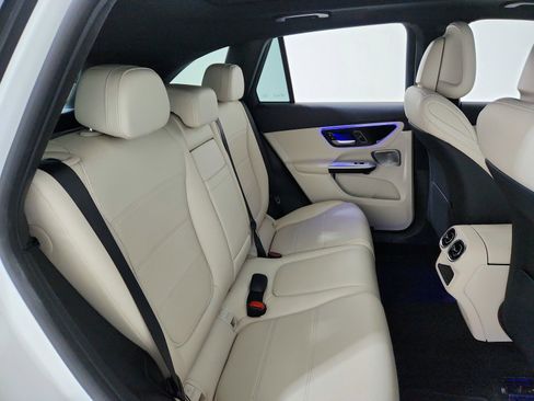 Certified 2024 Mercedes-Benz GLC 300 image 24