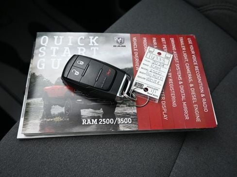 Used 2024 RAM 2500 Big Horn AWD/4WD image 43