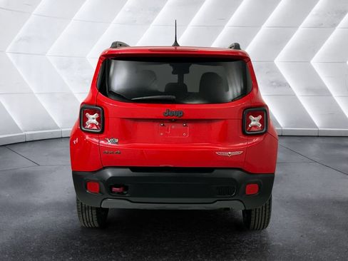 Used 2017 Jeep Renegade Trailhawk image 5