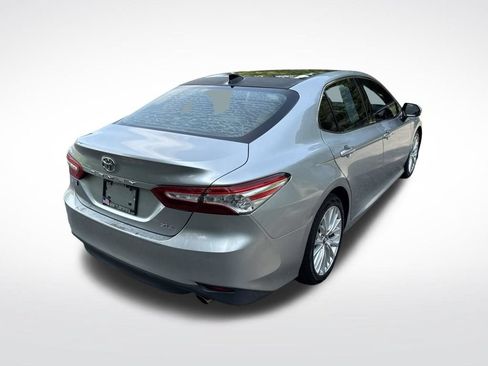 Used 2018 Toyota Camry XLE w/ Audio Package FWD image 5