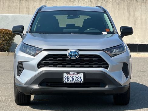 Certified 2022 Toyota RAV4 LE AWD/4WD image 10