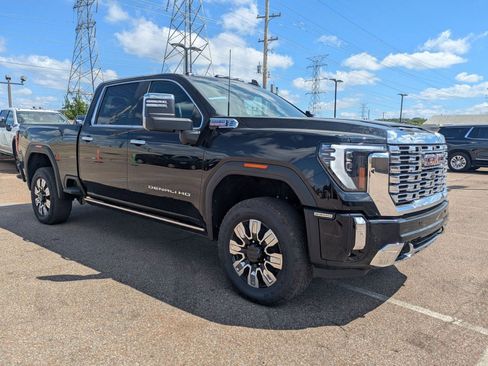 New 2025 GMC Sierra 2500 Denali w/ Denali Reserve Package image 8