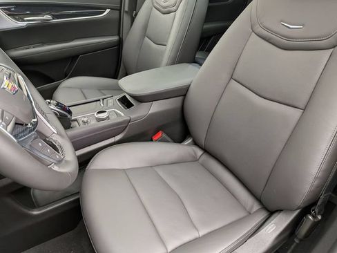 Used 2026 Cadillac XT5 Premium Luxury w/ Driver Assist Package AWD/4WD image 21