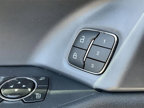 Certified 2024 Ford Expedition XLT image 22