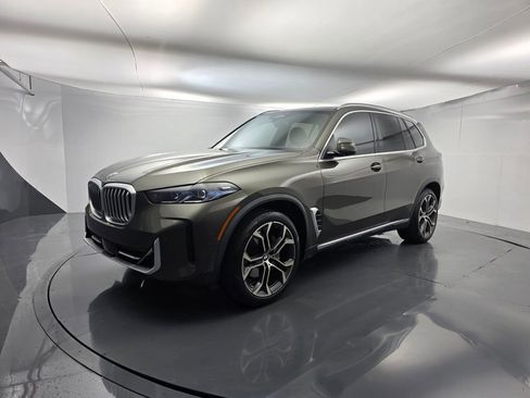 Used 2024 BMW X5 sDrive40i w/ Premium Package RWD image 8