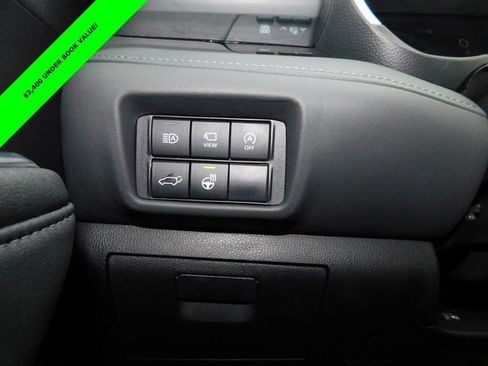 Used 2023 Toyota Highlander Limited image 31