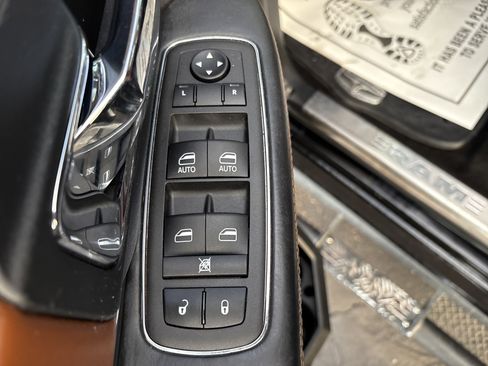 Used 2014 RAM 1500 Laramie Longhorn w/ Convenience Group image 19