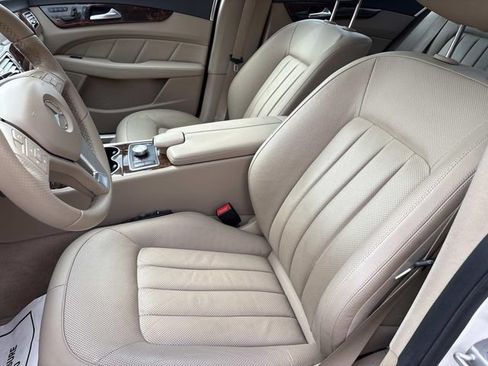Used 2014 Mercedes-Benz CLS 550 4MATIC image 24