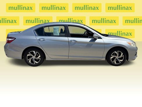 Used 2016 Honda Accord LX image 2